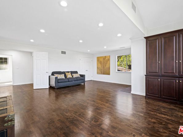 2461 Jupiter Drive, Los Angeles CA 90046