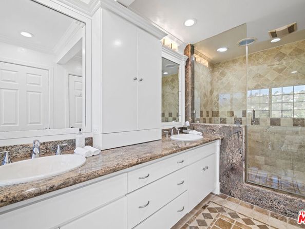 2461 Jupiter Drive, Los Angeles CA 90046