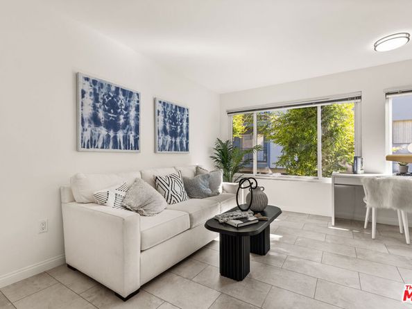 22038 Vanowen Street 217, Woodland Hills CA 91303