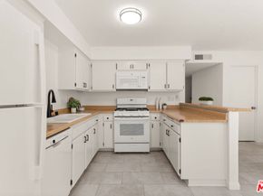 22038 Vanowen Street 217, Woodland Hills CA 91303