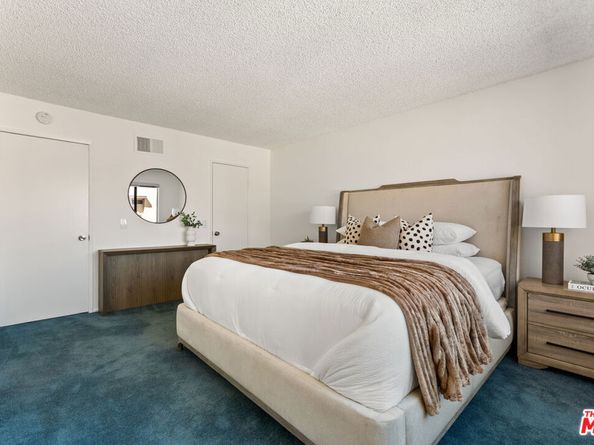 22038 Vanowen Street 217, Woodland Hills CA 91303