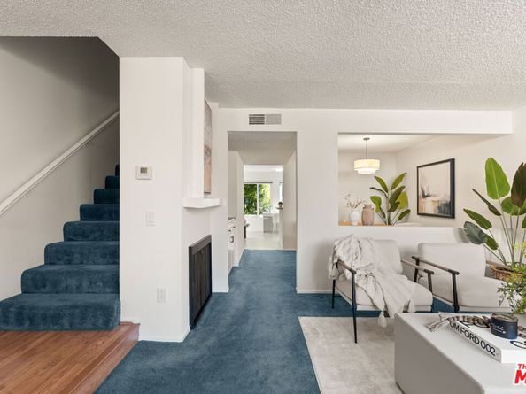 22038 Vanowen Street 217, Woodland Hills CA 91303