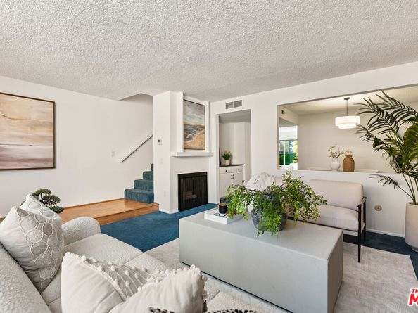 22038 Vanowen Street 217, Woodland Hills CA 91303