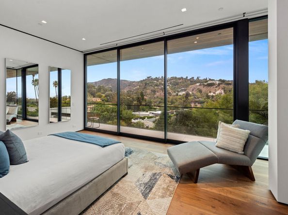 1130 Angelo Drive, Beverly Hills CA 90210