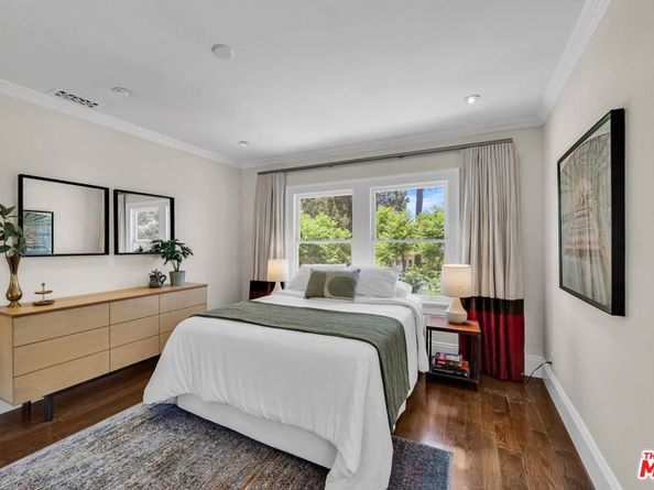 1638 S Victoria Avenue, Los Angeles CA 90019