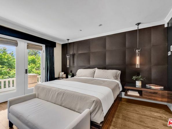 1638 S Victoria Avenue, Los Angeles CA 90019