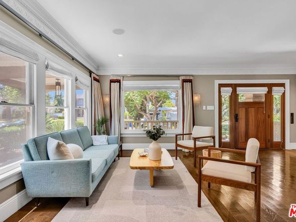 1638 S Victoria Avenue, Los Angeles CA 90019
