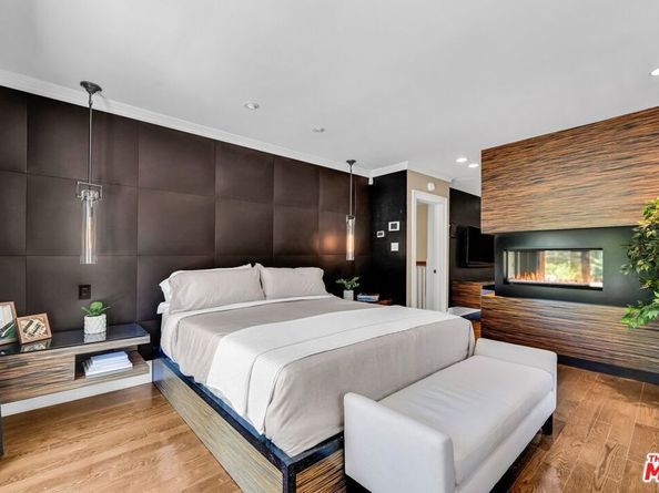 1638 S Victoria Avenue, Los Angeles CA 90019