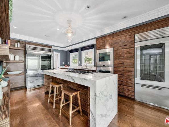 1638 S Victoria Avenue, Los Angeles CA 90019