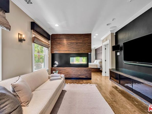 1638 S Victoria Avenue, Los Angeles CA 90019
