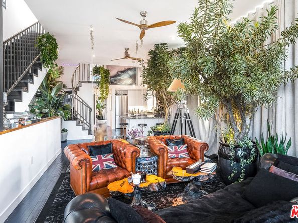 2513 Lincoln Boulevard, Venice CA 90291