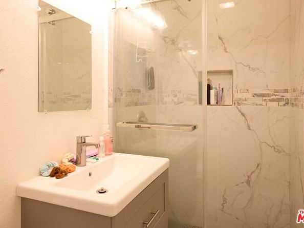 1475 W 28th Street, Los Angeles CA 90007