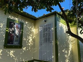 1475 W 28th Street, Los Angeles CA 90007