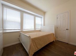 1475 W 28th Street, Los Angeles CA 90007