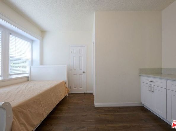 1475 W 28th Street, Los Angeles CA 90007