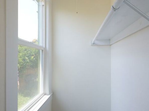 1475 W 28th Street, Los Angeles CA 90007