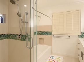 26 5th Place, Long Beach CA 90802