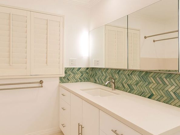 26 5th Place, Long Beach CA 90802