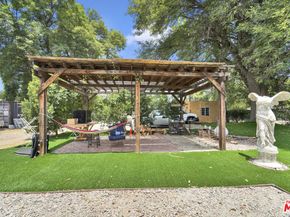 9506 Yolanda Avenue, Northridge CA 91324