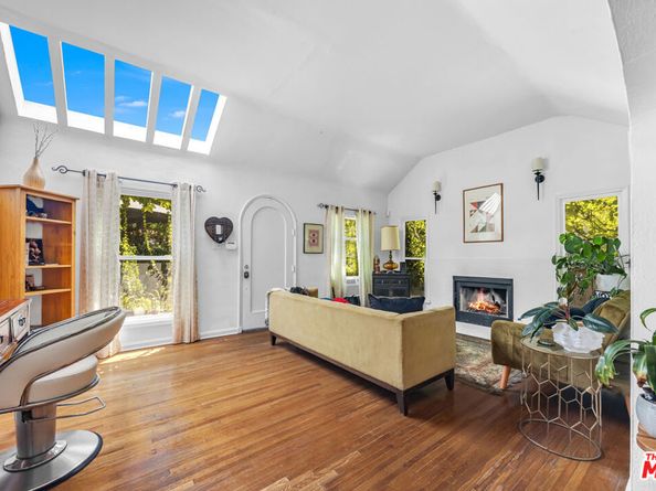 523 S Coronado Street, Los Angeles CA 90057