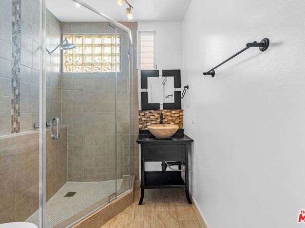 523 S Coronado Street, Los Angeles CA 90057