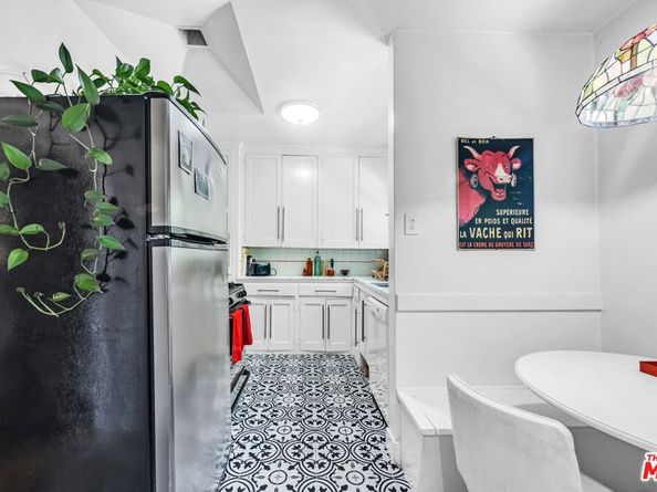 523 S Coronado Street, Los Angeles CA 90057