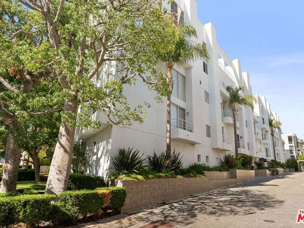 520 S Barrington Avenue 115, Los Angeles CA 90049