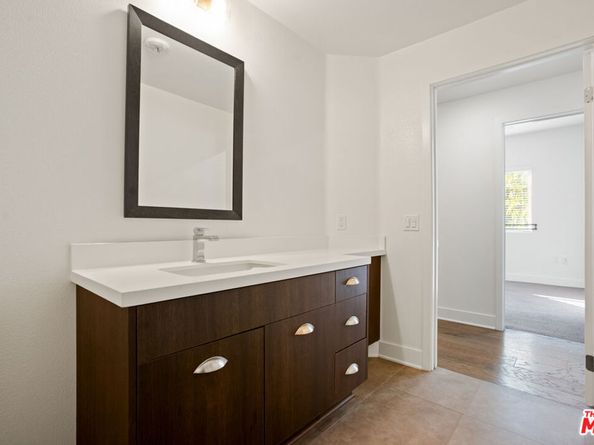 2978 Ripple Place 105, Los Angeles CA 90039