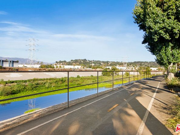 2978 Ripple Place 105, Los Angeles CA 90039