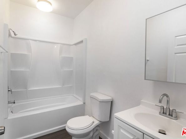 1820 W 11th Street, Los Angeles CA 90006