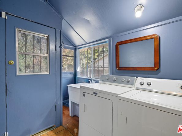2114 W 28th Street, Los Angeles CA 90018