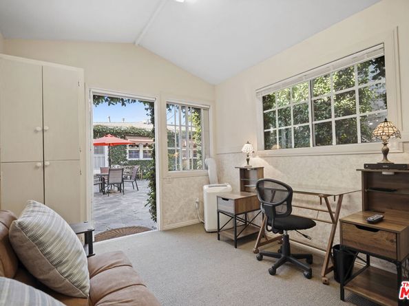 11538 La Maida Street, Valley Village CA 91601