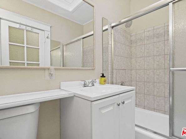 11538 La Maida Street, Valley Village CA 91601