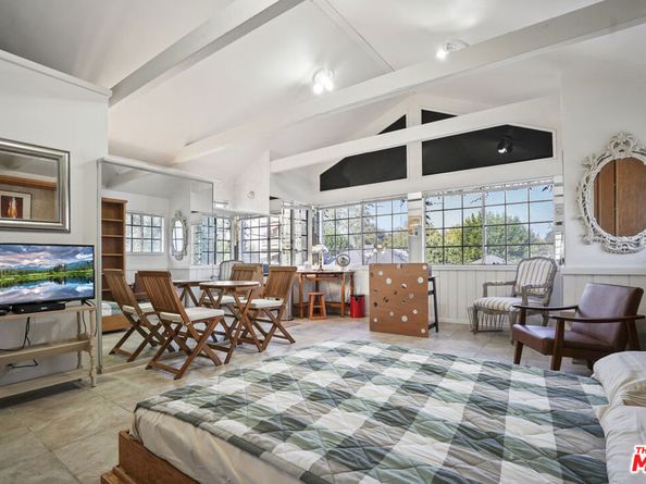 11538 La Maida Street, Valley Village CA 91601