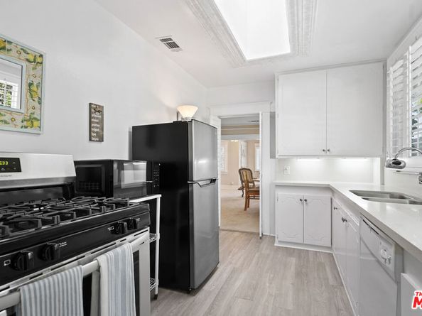 11538 La Maida Street, Valley Village CA 91601