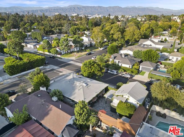 11538 La Maida Street, Valley Village CA 91601