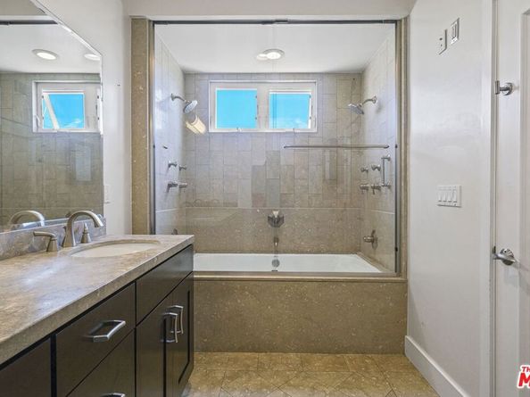 2512 28th Street 104, Santa Monica CA 90405
