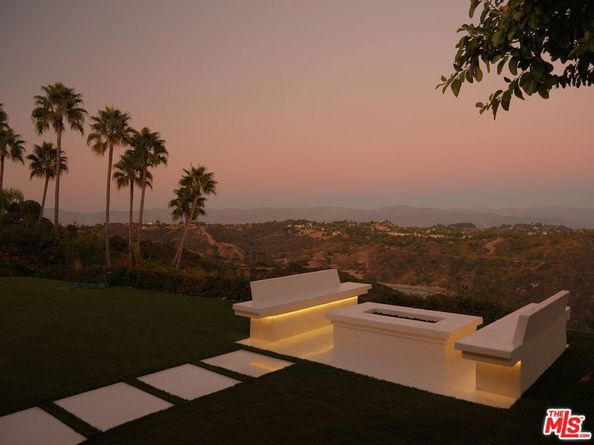 2262 Stradella Road, Los Angeles CA 90077