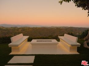 2262 Stradella Road, Los Angeles CA 90077