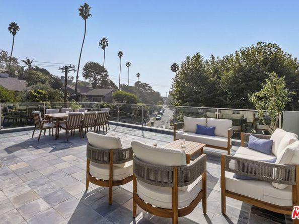 257 Entrada Drive, Santa Monica CA 90402