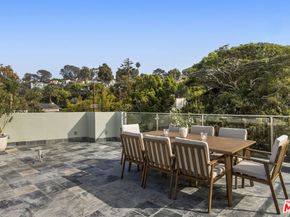 257 Entrada Drive, Santa Monica CA 90402