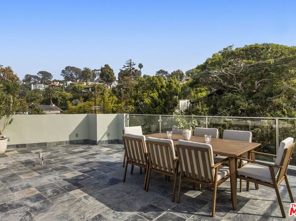 257 Entrada Drive, Santa Monica CA 90402