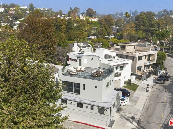 257 Entrada Drive, Santa Monica CA 90402