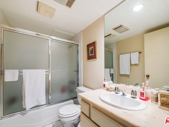 10409 Riverside Drive 203, Toluca Lake CA 91602