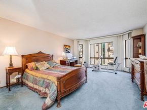 10409 Riverside Drive 203, Toluca Lake CA 91602