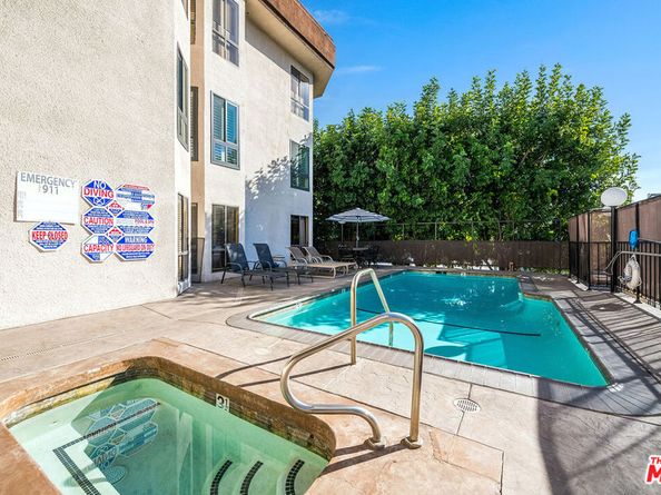 10409 Riverside Drive 203, Toluca Lake CA 91602