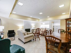 10409 Riverside Drive 203, Toluca Lake CA 91602