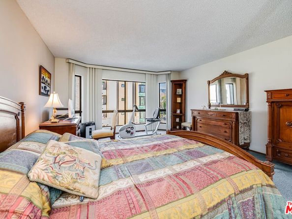 10409 Riverside Drive 203, Toluca Lake CA 91602