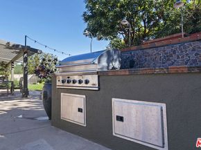 1305 Duende Lane, Pacific Palisades CA 90272