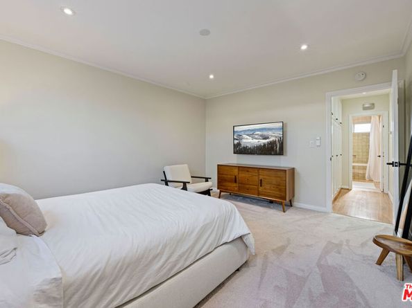 832 Euclid Street 203, Santa Monica CA 90403